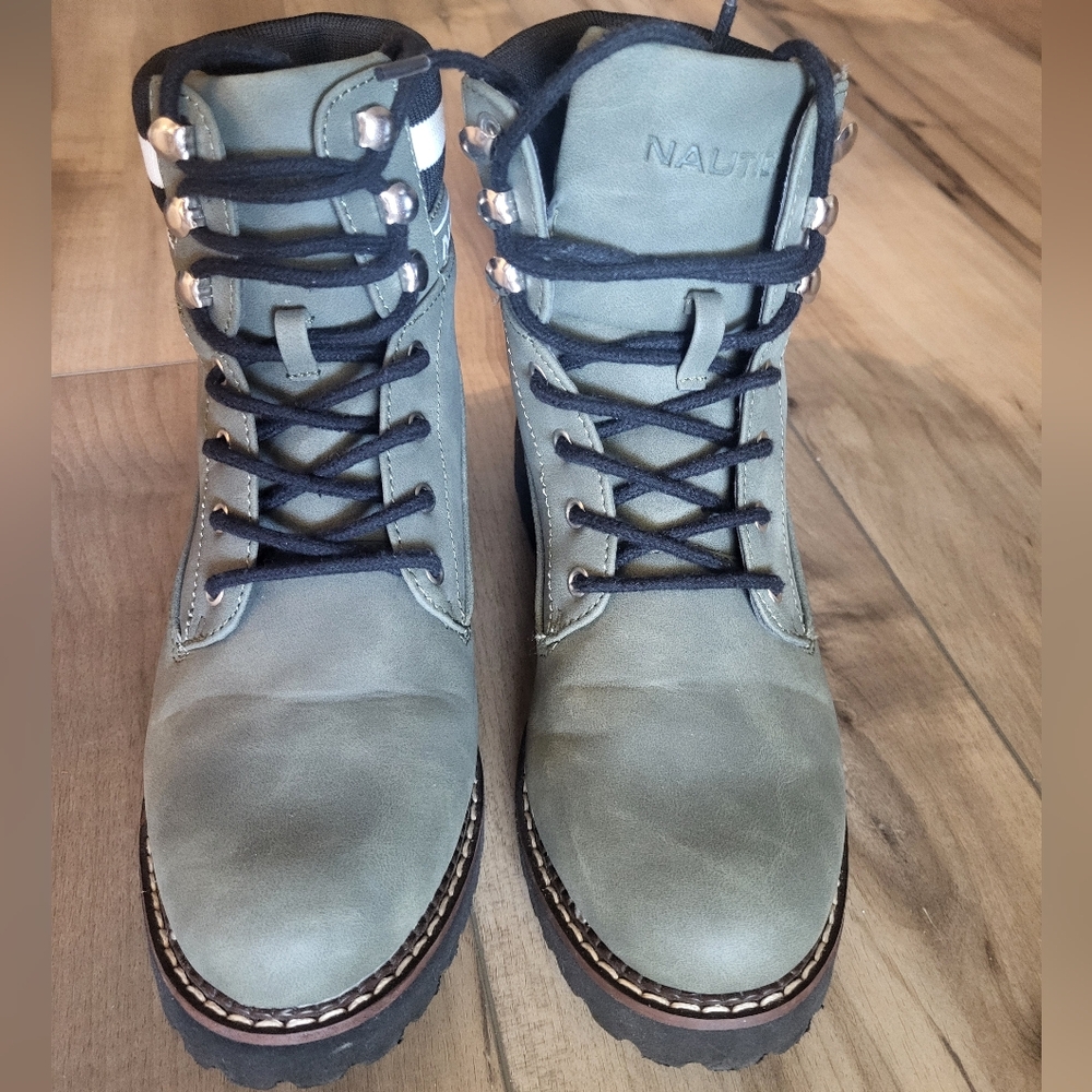 Nautica Women's Dress Explorer Hiking Boot